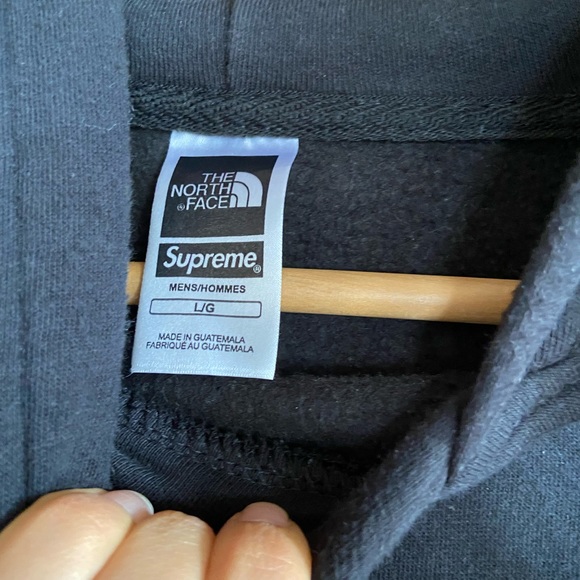 Supreme north face sweatshirt!! Worn once - Picture 4 of 4